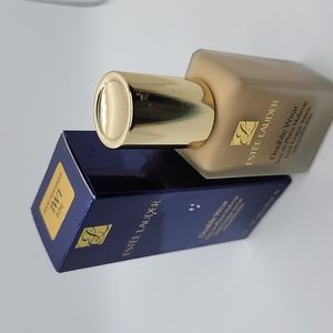 Estee lauder Foundation 1W1